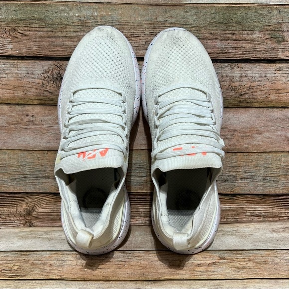 APL Techloom Breeze Athletic Shoes